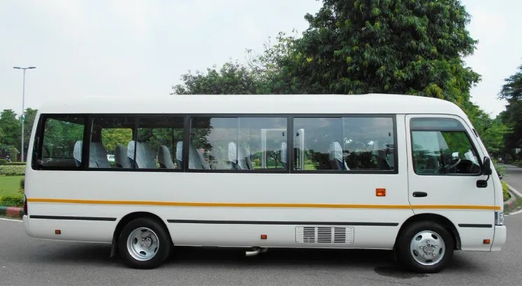 Private Bus Image